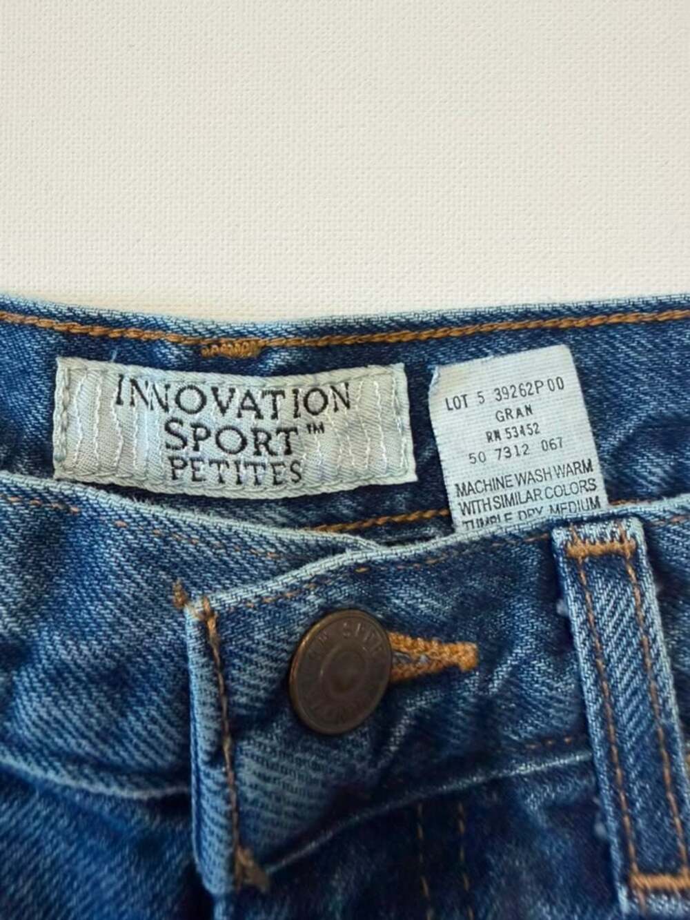 Innovation Sport Petites Vintage High-Waisted Relaxed Tapered Leg Jeans 10P